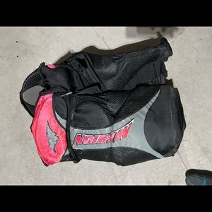 Mens medium Mission hockey pants
